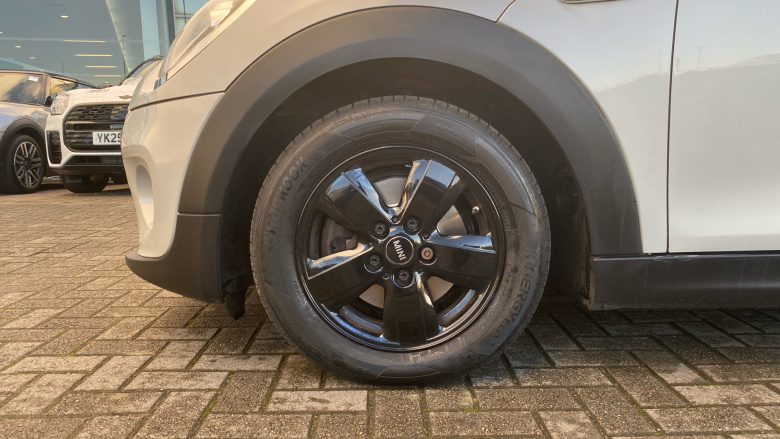 MINI Hatchback 1.5 Cooper Classic II 5dr Auto Petrol Hatchback